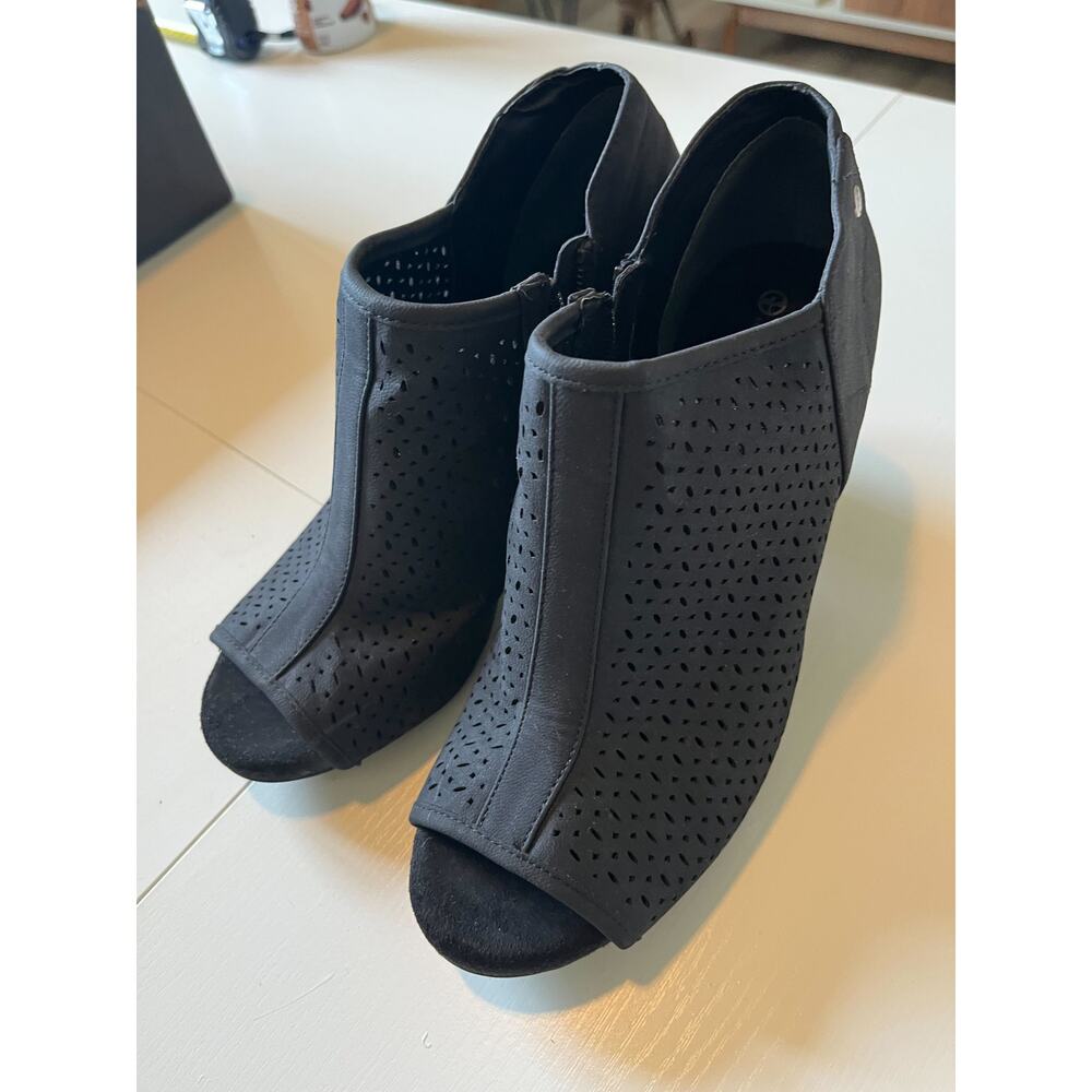 Giani Bernini Angye Memory Foam Peep Toe Block Heel Shootie Booties Size 8.5